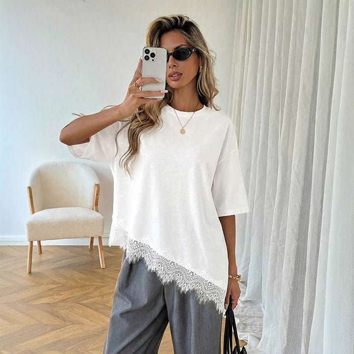 Irregular lace hem short-sleeved top